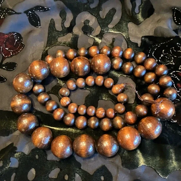 GRADUATED WOODEN BEAD NECKLACE (18” LONG) AND MATCHING BRACELET - Picture 3 of 11